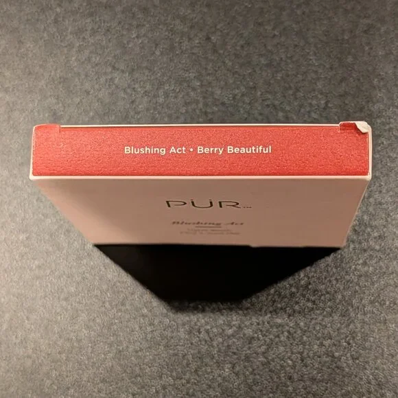 NEW PÜR Skin Perfecting Powder Blushing Act Matte Blush, Berry Beautiful - Picture 6 of 6